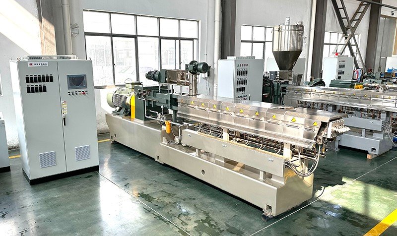 ABS Three Screw Granulator factory